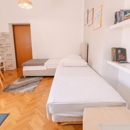 Apartments Sab Ogulin Kültér fotó