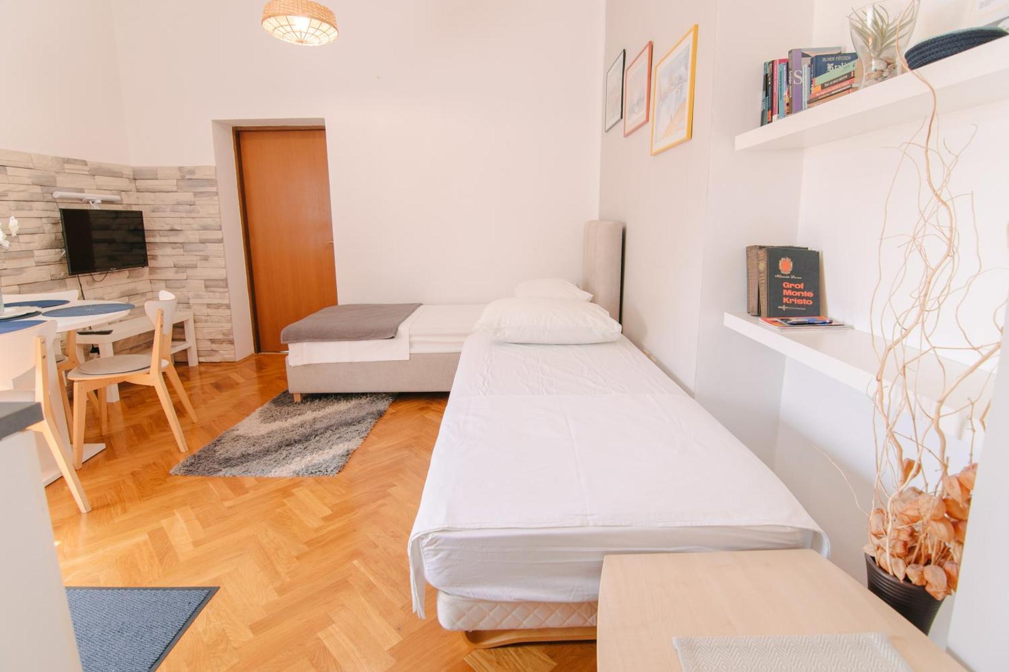 Apartments Sab Ogulin Kültér fotó