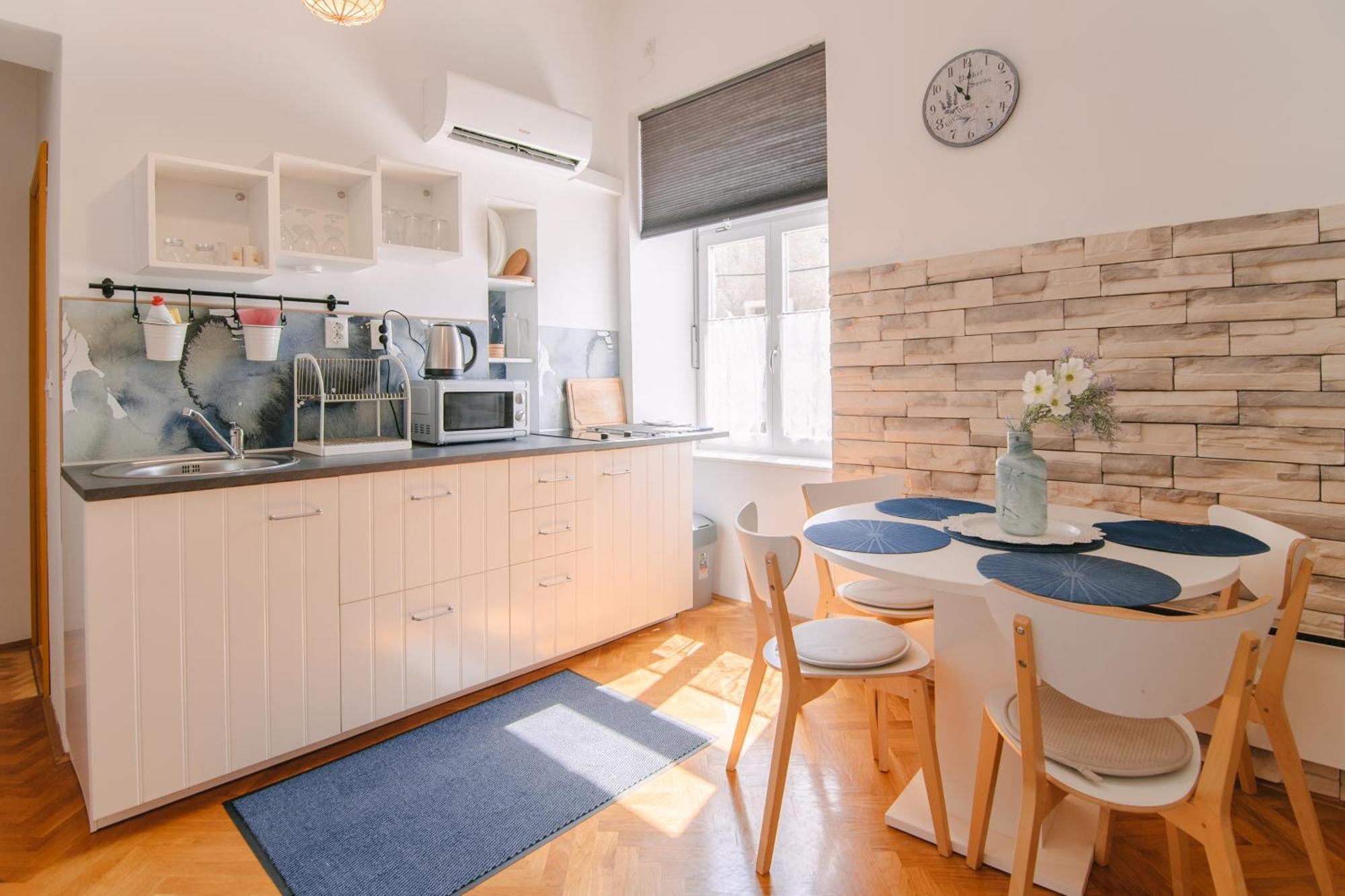 Apartments Sab Ogulin Kültér fotó