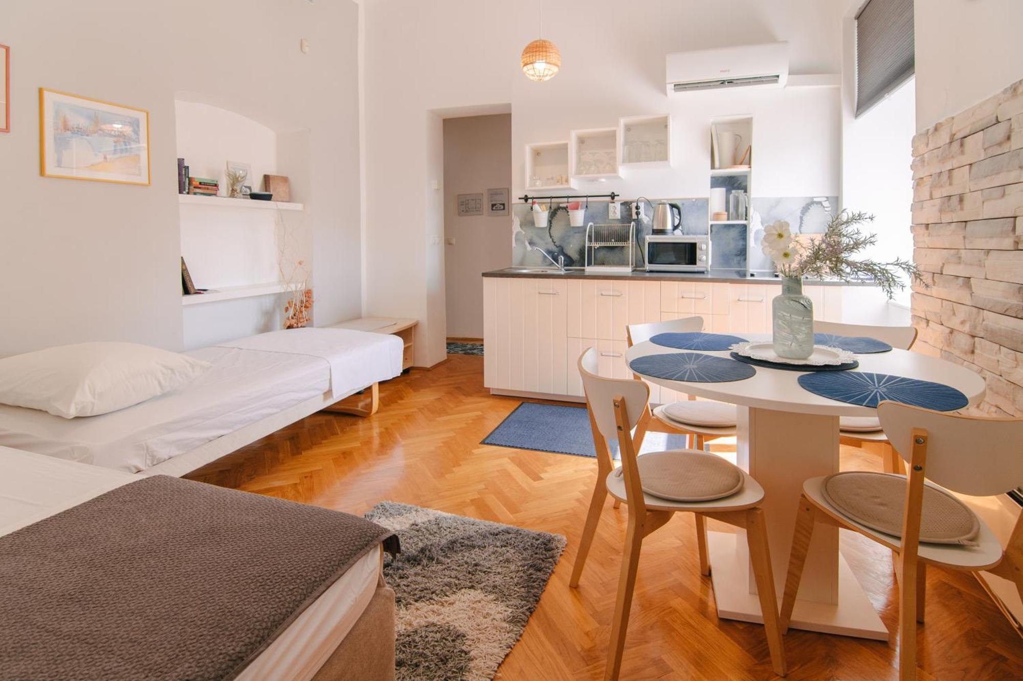 Apartments Sab Ogulin Kültér fotó
